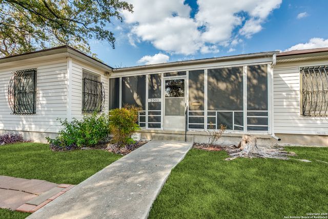 2301 W MULBERRY AVE, San Antonio, TX 78201