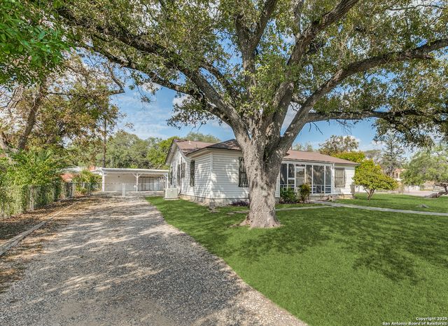 2301 W MULBERRY AVE, San Antonio, TX 78201