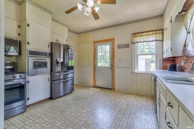 2624 Edgewood Drive, Evansville, IN 47712