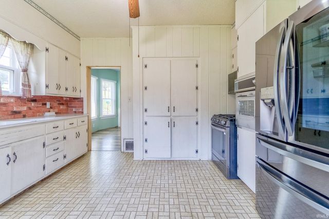 2624 Edgewood Drive, Evansville, IN 47712