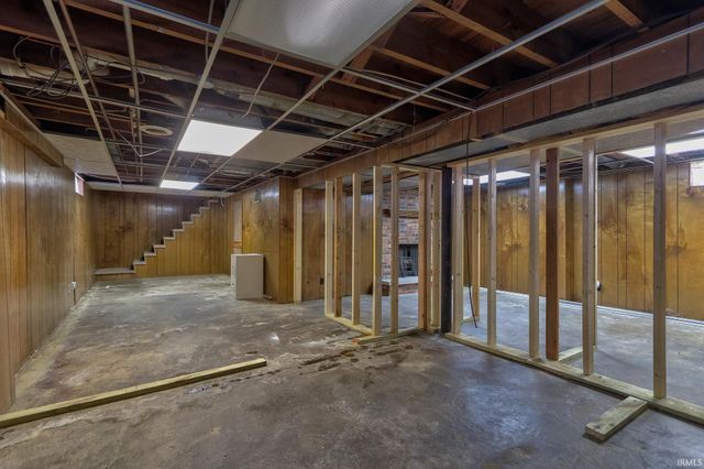 2624 Edgewood Drive, Evansville, IN 47712