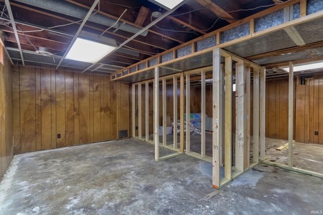 2624 Edgewood Drive, Evansville, IN 47712