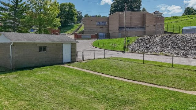 2624 Edgewood Drive, Evansville, IN 47712