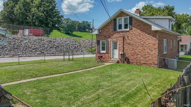 2624 Edgewood Drive, Evansville, IN 47712