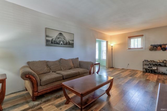 2624 Edgewood Drive, Evansville, IN 47712
