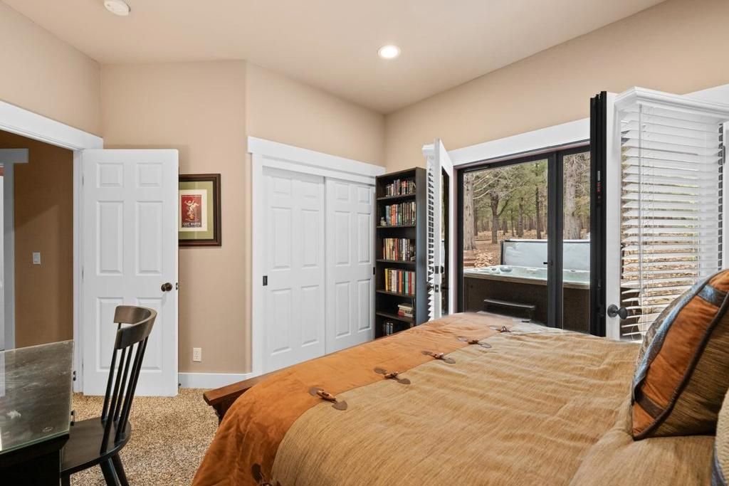 Image 28 of property listing at 1924 Shady Lane, Big Bear City, CA 92314