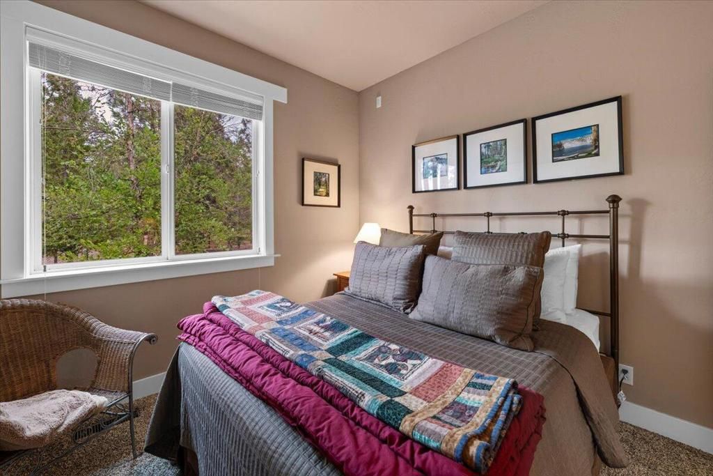 Image 32 of property listing at 1924 Shady Lane, Big Bear City, CA 92314