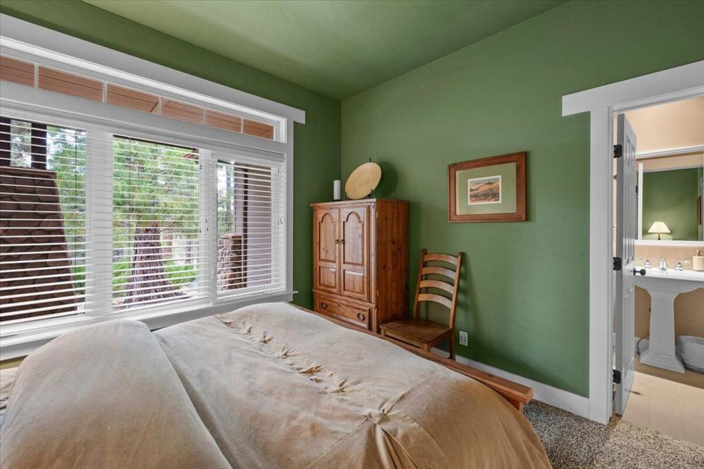 Image 35 of property listing at 1924 Shady Lane, Big Bear City, CA 92314