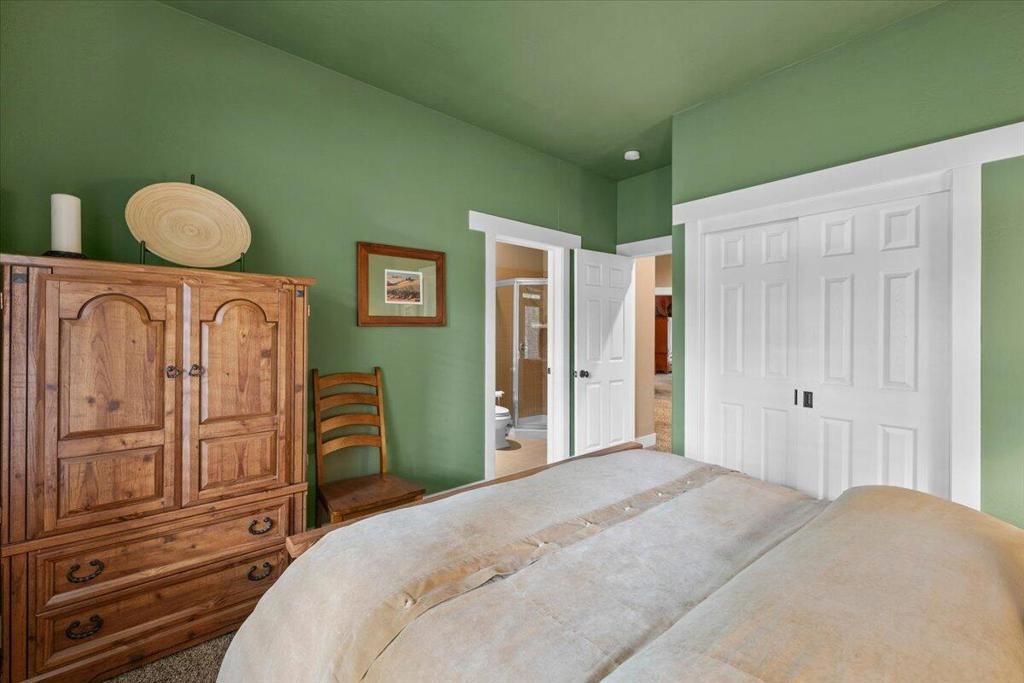 Image 37 of property listing at 1924 Shady Lane, Big Bear City, CA 92314