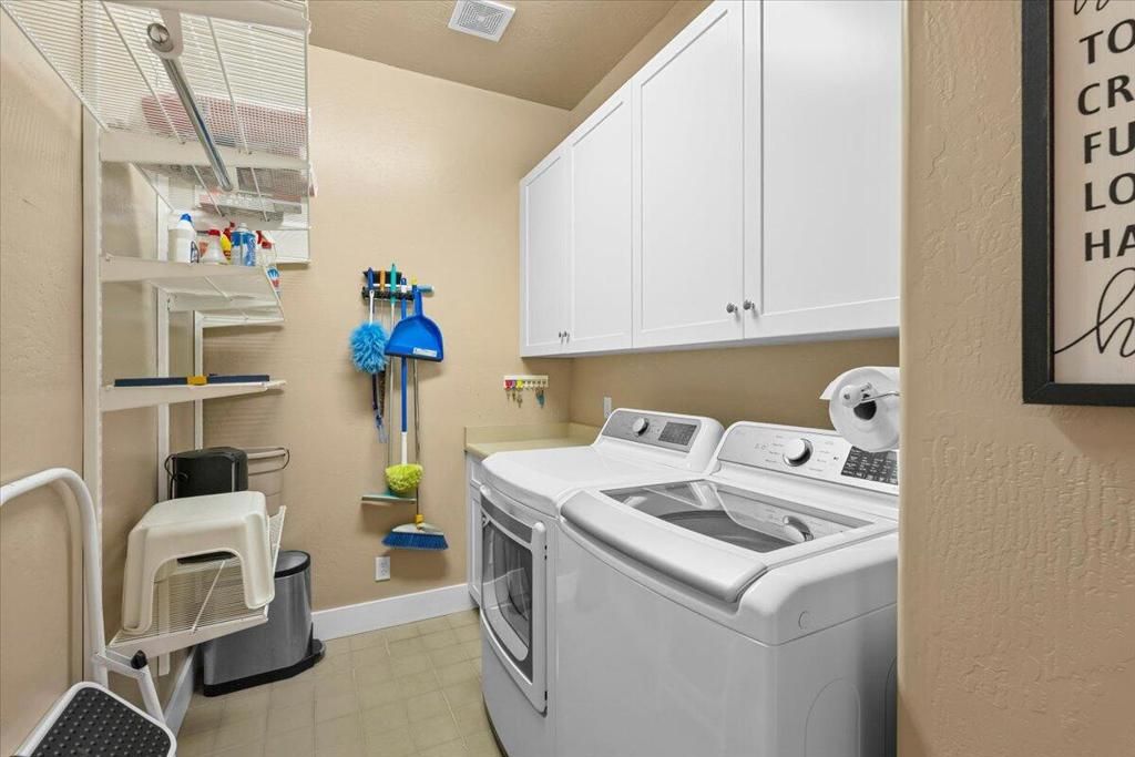 Image 39 of property listing at 1924 Shady Lane, Big Bear City, CA 92314