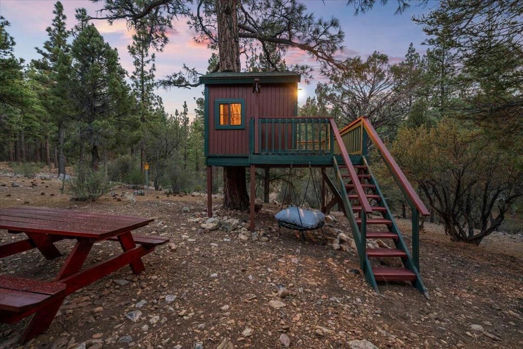 Image 44 of property listing at 1924 Shady Lane, Big Bear City, CA 92314