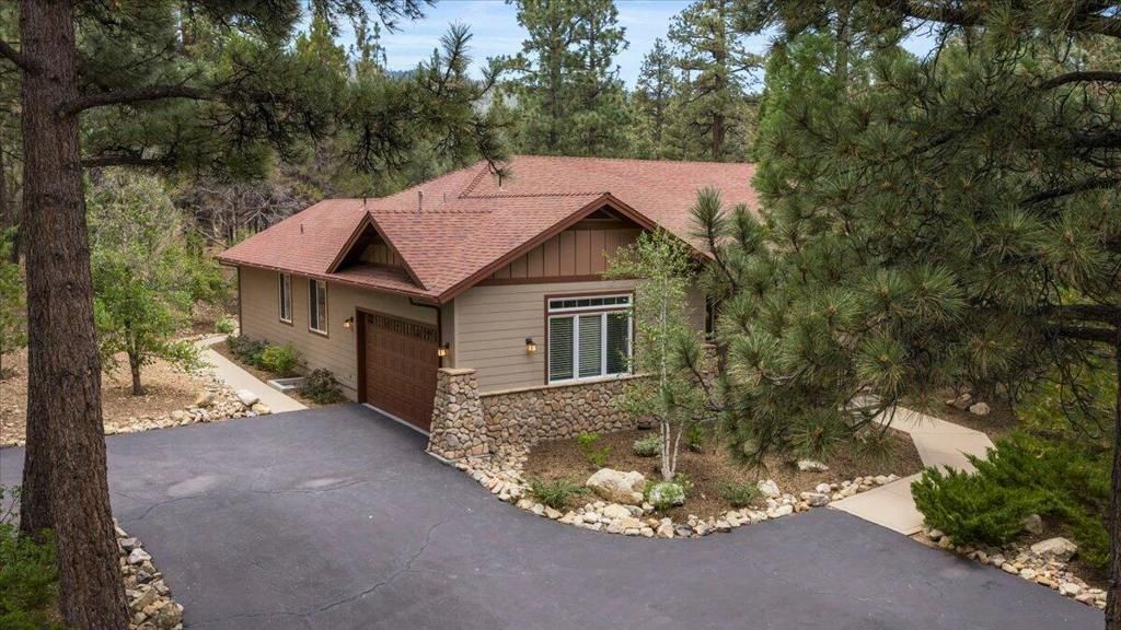 Image 46 of property listing at 1924 Shady Lane, Big Bear City, CA 92314