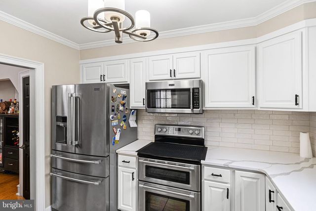 1609 E HUNTING PARK AVE, Philadelphia, PA 19124