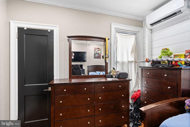 1609 E HUNTING PARK AVE, Philadelphia, PA 19124