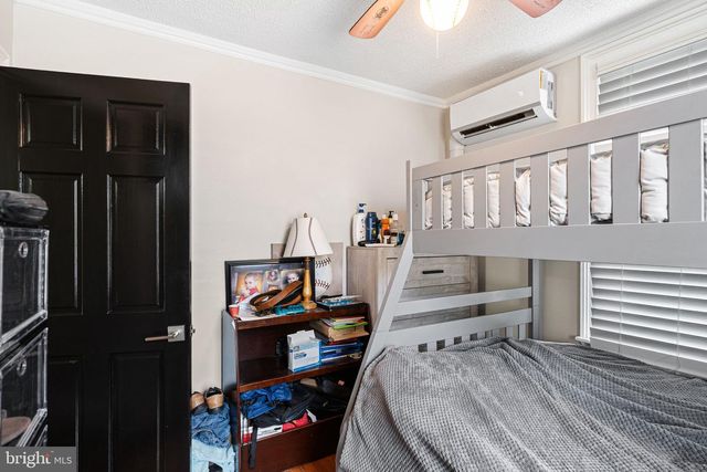 1609 E HUNTING PARK AVE, Philadelphia, PA 19124