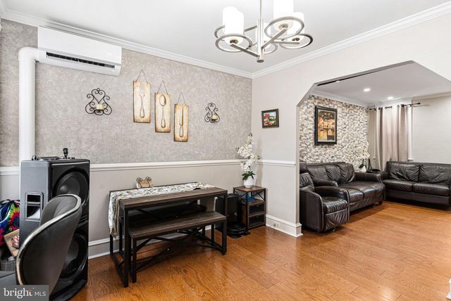 1609 E HUNTING PARK AVE, Philadelphia, PA 19124