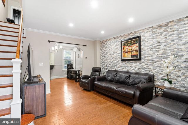 1609 E HUNTING PARK AVE, Philadelphia, PA 19124