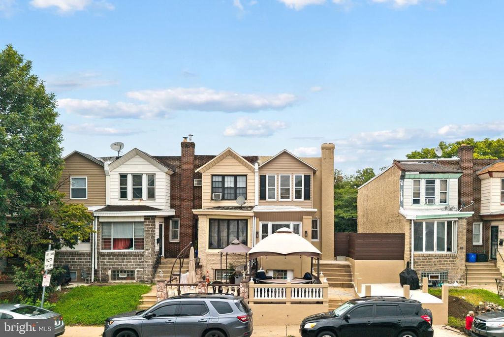 1609 E HUNTING PARK AVE, Philadelphia, PA 19124