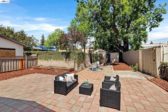 1225 Richard Pl, Hayward, CA 94541