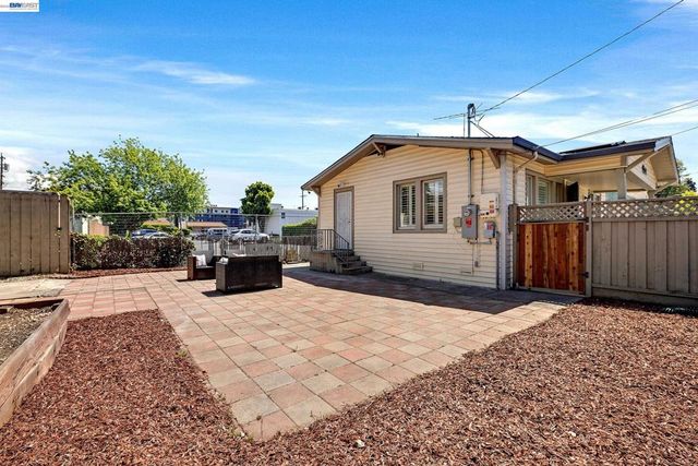 1225 Richard Pl, Hayward, CA 94541
