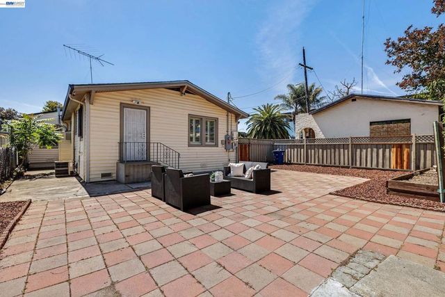 1225 Richard Pl, Hayward, CA 94541