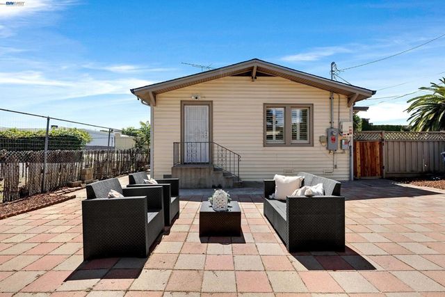 1225 Richard Pl, Hayward, CA 94541