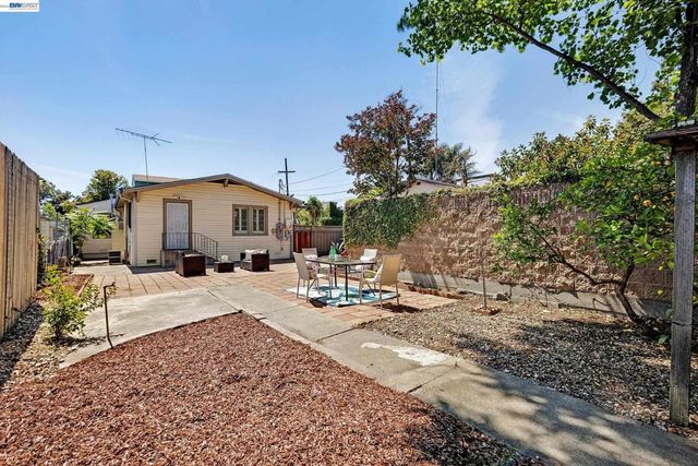1225 Richard Pl, Hayward, CA 94541
