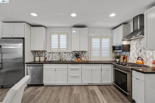 1225 Richard Pl, Hayward, CA 94541