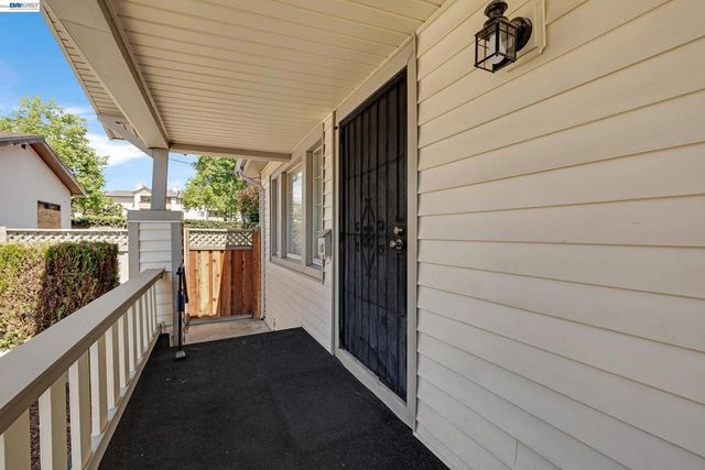 1225 Richard Pl, Hayward, CA 94541
