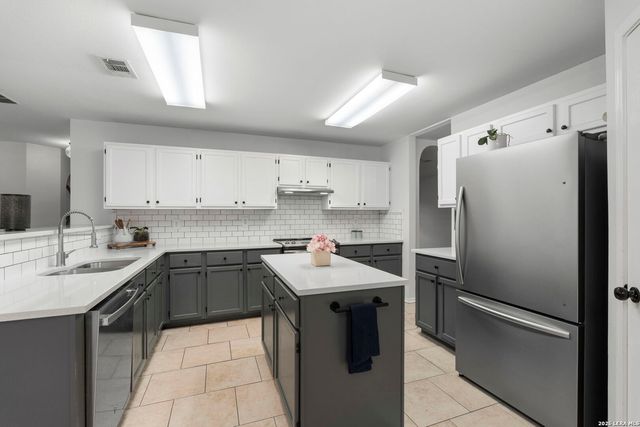 11911 Ghostbridge, Helotes, TX 78023