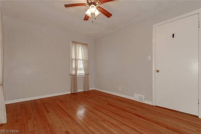 1752 Brainard Road, Lyndhurst, OH 44124