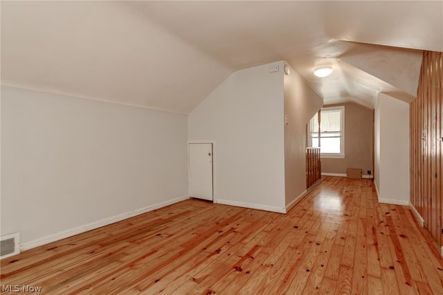 1752 Brainard Road, Lyndhurst, OH 44124