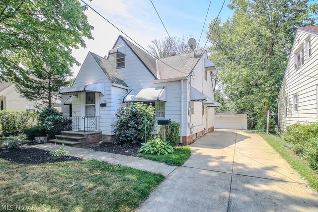 1752 Brainard Road, Lyndhurst, OH 44124