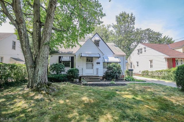 1752 Brainard Road, Lyndhurst, OH 44124