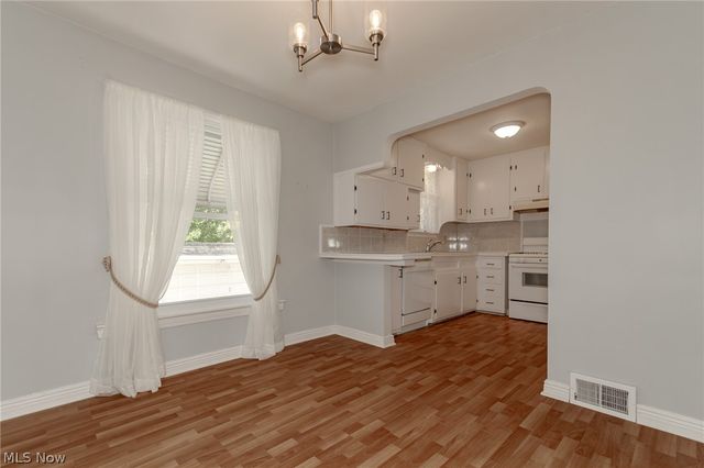 1752 Brainard Road, Lyndhurst, OH 44124