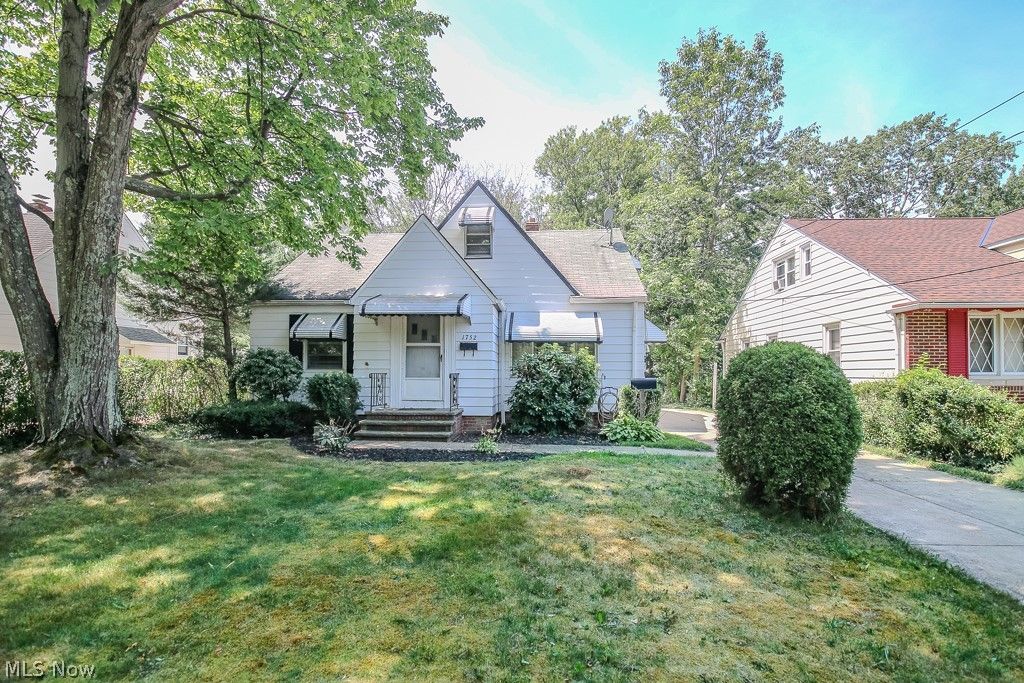 1752 Brainard Road, Lyndhurst, OH 44124