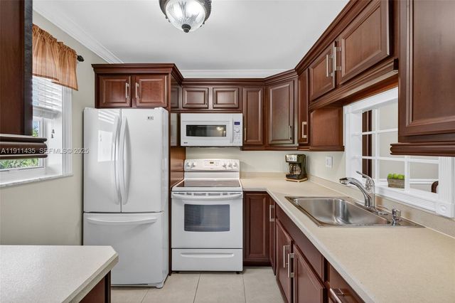 3501 NW 47th Avenue 507, Lauderdale Lakes, FL 33319