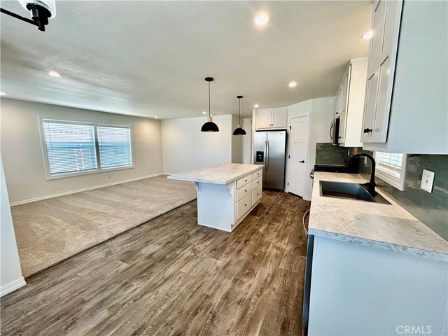 999 S Santa Fe Avenue 60, San Jacinto, CA 92583