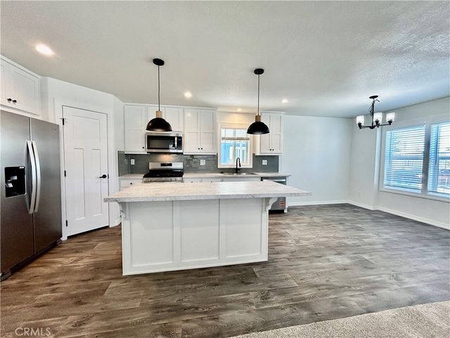 999 S Santa Fe Avenue 60, San Jacinto, CA 92583