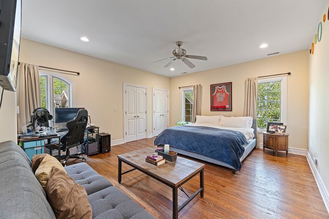3219 University Avenue, Highland Park, IL 60035