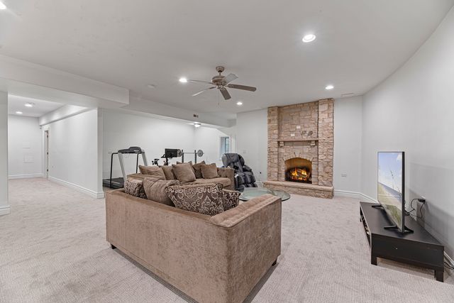 3219 University Avenue, Highland Park, IL 60035
