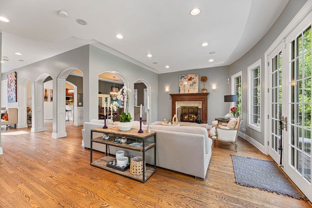 3219 University Avenue, Highland Park, IL 60035