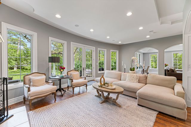 3219 University Avenue, Highland Park, IL 60035