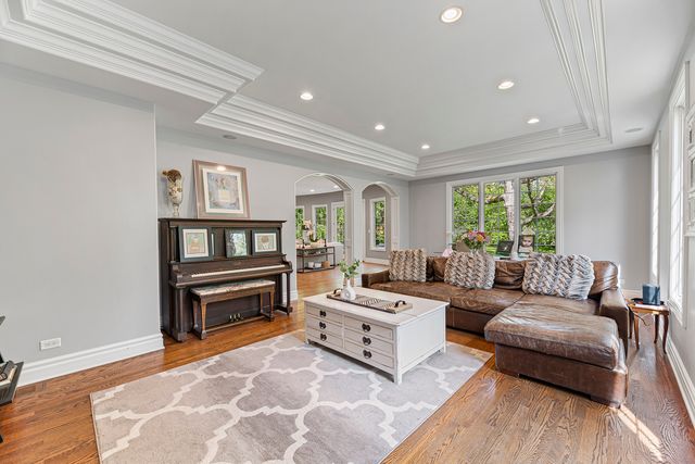 3219 University Avenue, Highland Park, IL 60035