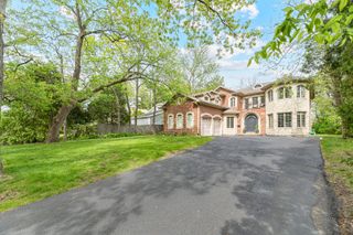 3219 University Avenue, Highland Park, IL 60035