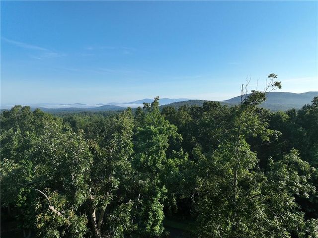 180 Trailwood Drive, Ellijay, GA 30536