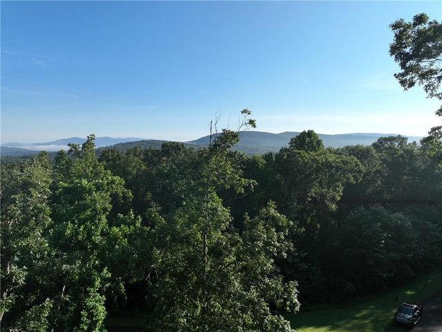180 Trailwood Drive, Ellijay, GA 30536