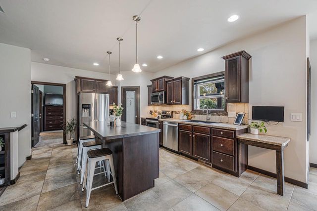 1465 AMENDMENT DRIVE, Neenah, WI 54956