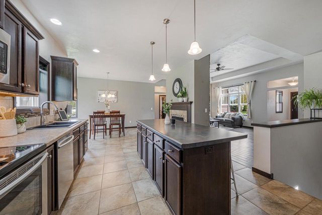 1465 AMENDMENT DRIVE, Neenah, WI 54956