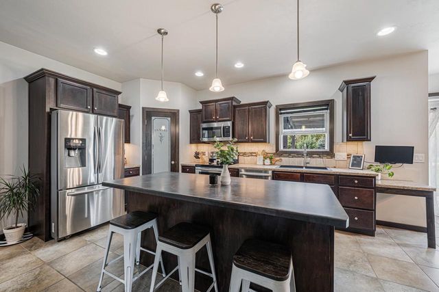 1465 AMENDMENT DRIVE, Neenah, WI 54956